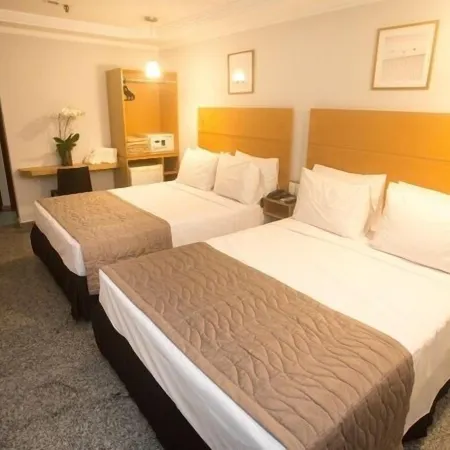 Regency Copacabana Hotel Отели рядом с достопримечательностью «Пляж Арпоадор»