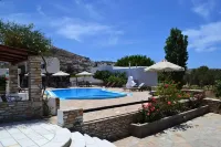 Brother's Hotel - Swimmingpools