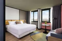 Avani Museum Quarter Amsterdam Hotel Hotel dekat Claes Claeszoon Hofje