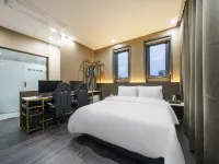 HOUND HOTEL Seoul National University Station Hotels near Nakseongdae