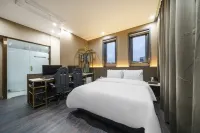 HOUND HOTEL Seoul National University Station Hotel in zona Sungsil University
