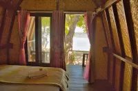 Sunset Telune View Hotels in Sekaroh