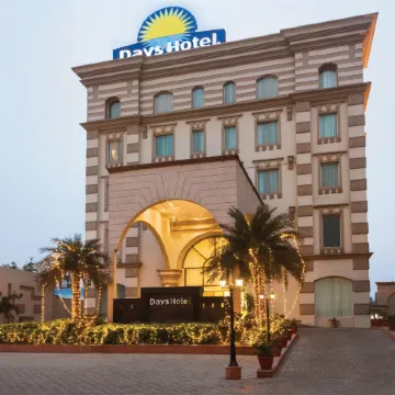 Days Hotel by Wyndham Panipat Отели в г. Панипат