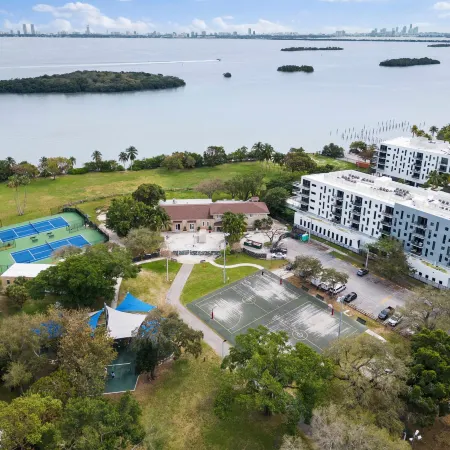 The New Yorker Miami Hotel Отели рядом с достопримечательностью «Мимо»