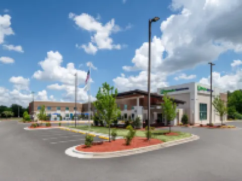 ホリデイ イン エクスプレス ホテル & スイーツ ウィルソン - ヘイズ プレイス by IHG ウィルソンのホテル