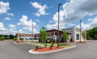 Holiday Inn Express & Suites Wilson I-95