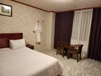 Gimhae's Only Child Sleeps