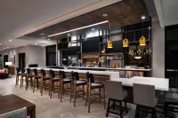 Hilton Garden Inn Visalia - bar