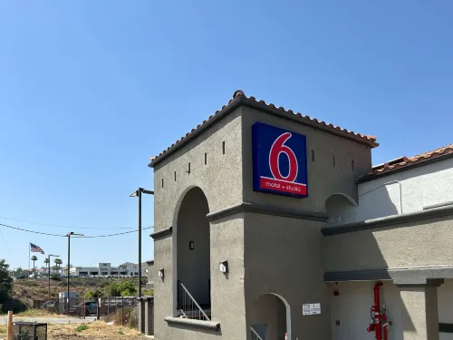 Motel 6 Lake Elsinore, CA - Wifi