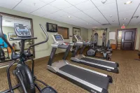 Staybridge Suites 草地滾球場 鮑靈格林住宿飯店