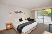 306 Motel Apartments Hotels in Upper Riccarton
