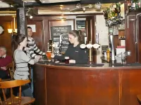 Cain Valley Hotel - bar