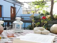 Stratos ArtDeco House Hoteles cerca de Drapia Horse Farm