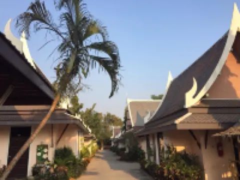 Sweet Inn Resort Hotels near Queen Suriyothai Monument