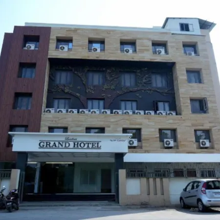 Lumbinis Grand Hotel