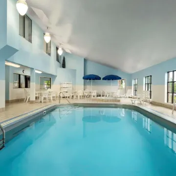 Country Inn & Suites by Radisson, Fargo, ND