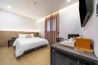 Seongnam Moran Hotel ST124 Hôtels à : Seongnam