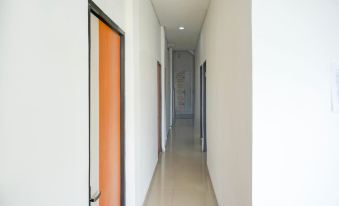 Hotel O Ilir Timur I Near Rsud Siti Fatimah Az-Zahra Formerly Lumendiva Suite