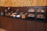 Fairfield Inn & Suites Fremont - breakfast