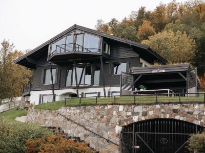 Large and lovely villa in Harstad Sentrum with sauna, hot tub and car rental