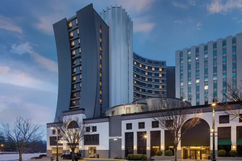 DoubleTree by Hilton Washington DC Silver Spring Hotels in Silver Spring