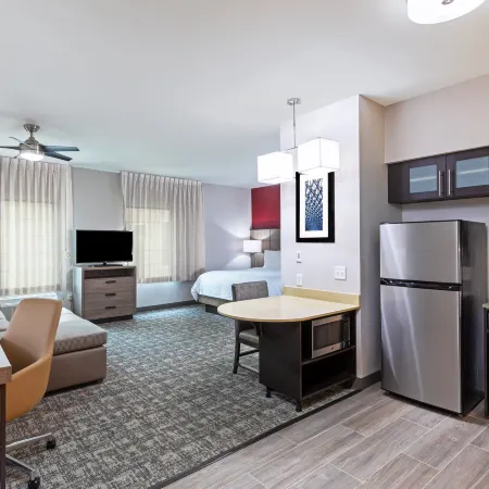 Staybridge Suites IAH AIRPORT EAST by IHG