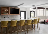 Hilton Garden Inn Beaufort - bar
