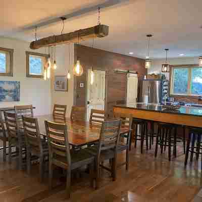 New Home on South Toe River, Pet Friendly Dining/Meeting Rooms