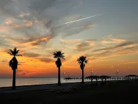 New! Drift away in Bayfront 2-bedroom Turquoise cottage