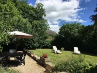 Quiet country house, enclosed grounds, in the Morvan Park, ideal for a couple Hotels in Saint-Germain-des-Champs