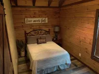 Bennett Lake Tiny Cabin