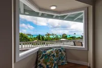 Penthouse View in Coveted Lanikai!  2 Bed 1 Bathroom.