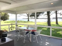 Waterfront Home, Large Property with Pool, Discount for Monthly/Seasonal Rentals