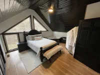 Modern luxury cabin just minutes from Downtown Viroqua.