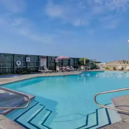Fun in the Sun on Topsail Island at the Pelican Pad: A cozy oceanfront condo