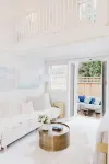 Beach chic guest cottage, in town, just renovated Hotels in Nantucket