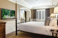 CRBC - Heart of BC Village! Remodeled, Ski in/out, Walk to Ski School, Shops