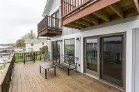 LakeSide Escape on Canandaigua Lake : Finger Lakes Hotels in Gorham