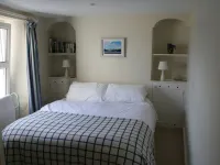 Cottage (2 bedrooms - 3 beds)  Polruan Fowey-stunning views over the estuary+sea Hotels in Fowey