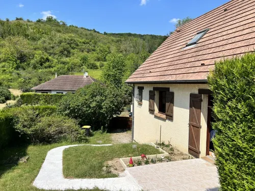 Maison Chaleureuse Dans un Écrin Verdure Hotel di Vezillon