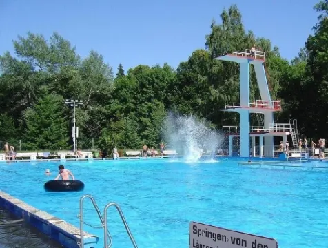 Bright, modern, large vacation apartment on a south-facing slope in a climatic health resort