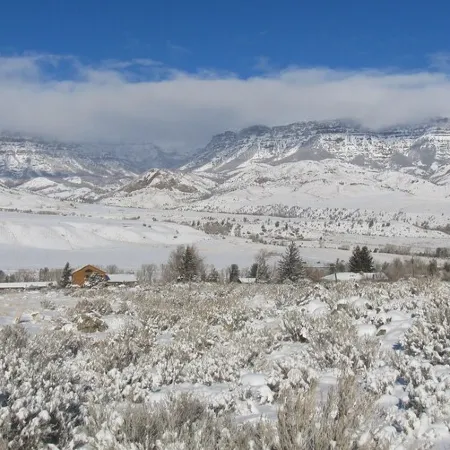 The Remington - Yellowstone and Cody Cabin with spectacular views.