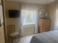 Island Oasis ~ YOUR Paradise awaits in Venture Out Resort! 베이 포인트 공원 주변 호텔