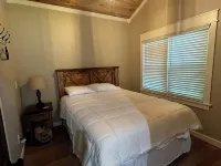 Merlot-Newly Constructed 2 bedroom Cottages at Jones von Drehle Hotels in Traphill