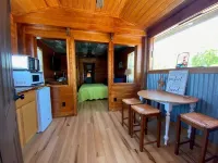 Cabin on Sioux Bayou - Right on the water! Hotels in Gautier