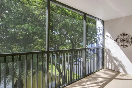 5min Walk to Jupiter Beach From this Cozy Condo Отели в г. Юпитер