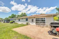 Shadow Lane Tailgate House - Newly Remodeled