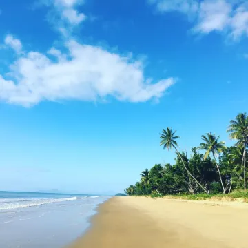 Pet friendly stay for couples close to the beach