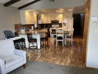 Spacious 5-bedroom house with dock access in welcoming Spirit Lake