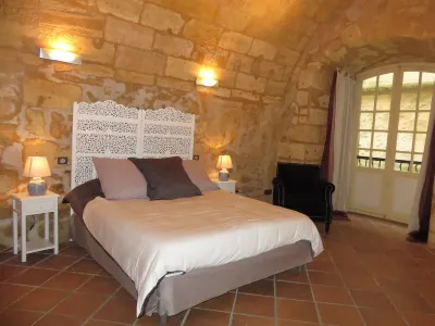 Great warm T2 68 M2, atypical, in the historic center